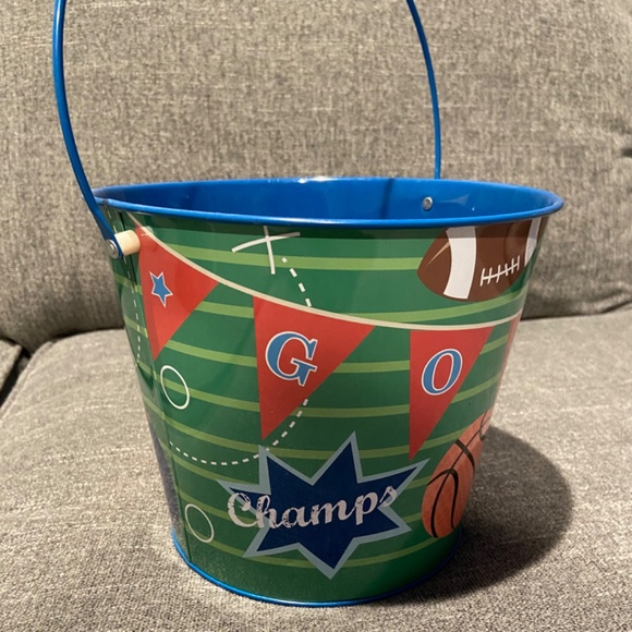 Target 2012 Metal Easter Sport Basket - "Go Team" Theme - Picture 3 of 5